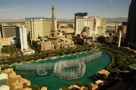 THE 10 CLOSEST Hotels to Fountains of Bellagio .